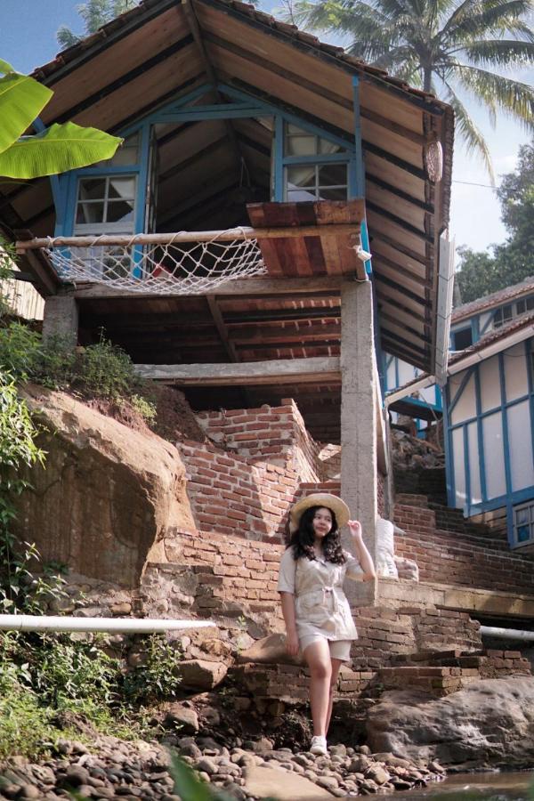Kai Swargaloka Hotell Bandung Exteriör bild