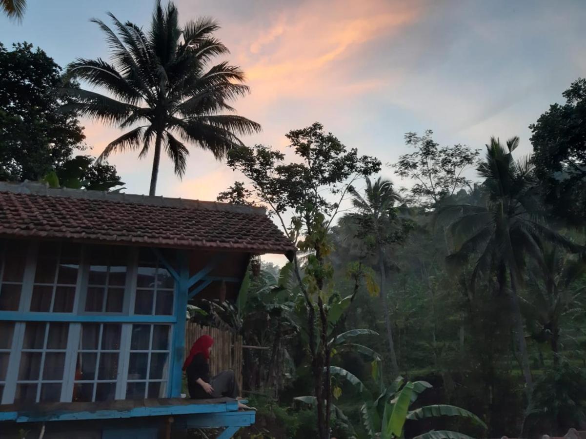Kai Swargaloka Hotell Bandung Exteriör bild