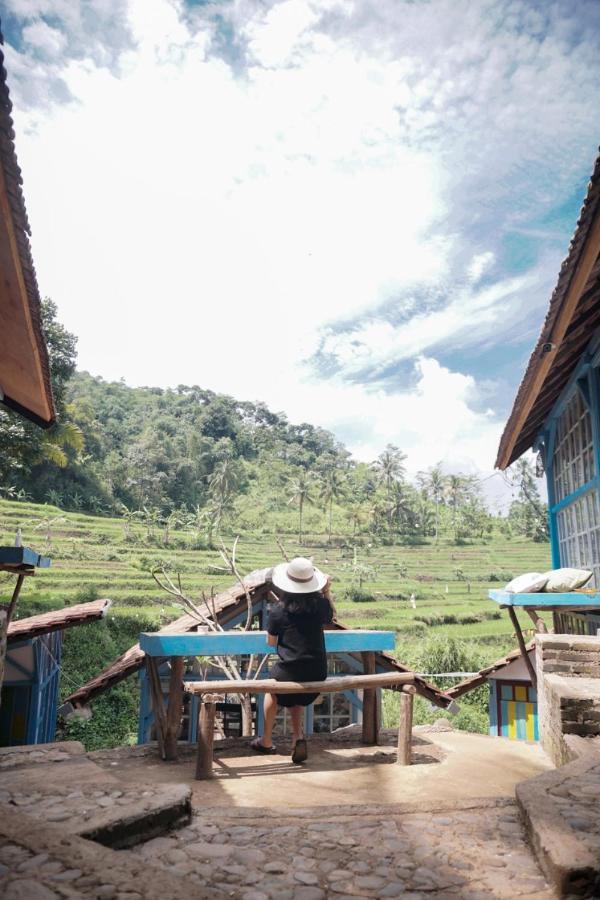 Kai Swargaloka Hotell Bandung Exteriör bild