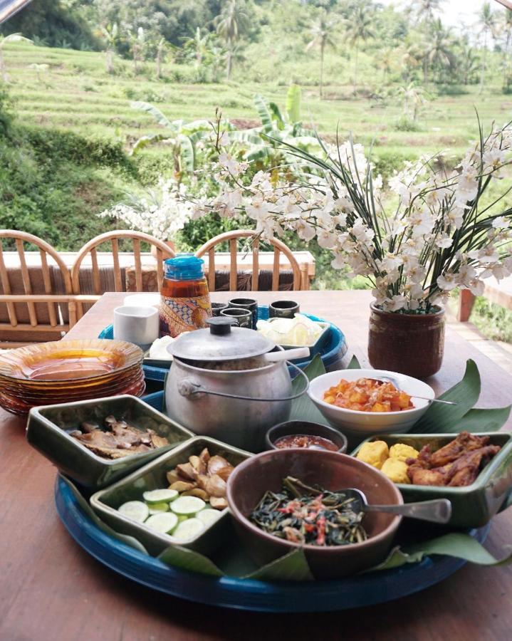 Kai Swargaloka Hotell Bandung Exteriör bild