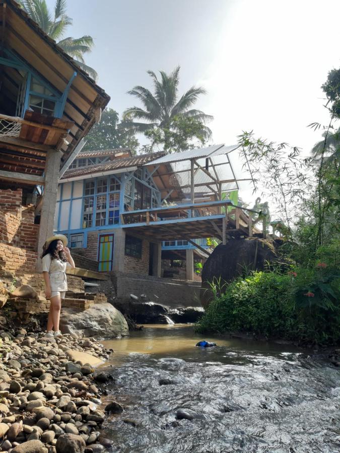Kai Swargaloka Hotell Bandung Exteriör bild