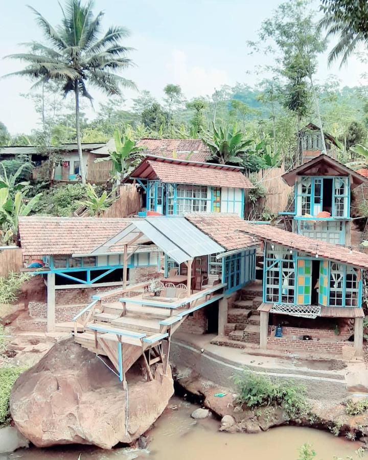 Kai Swargaloka Hotell Bandung Exteriör bild